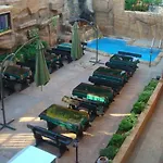 Отель Family Niagara 3*