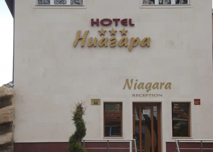 Family Niagara Hotell 3*