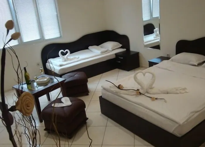 Family Niagara Hotell 3*